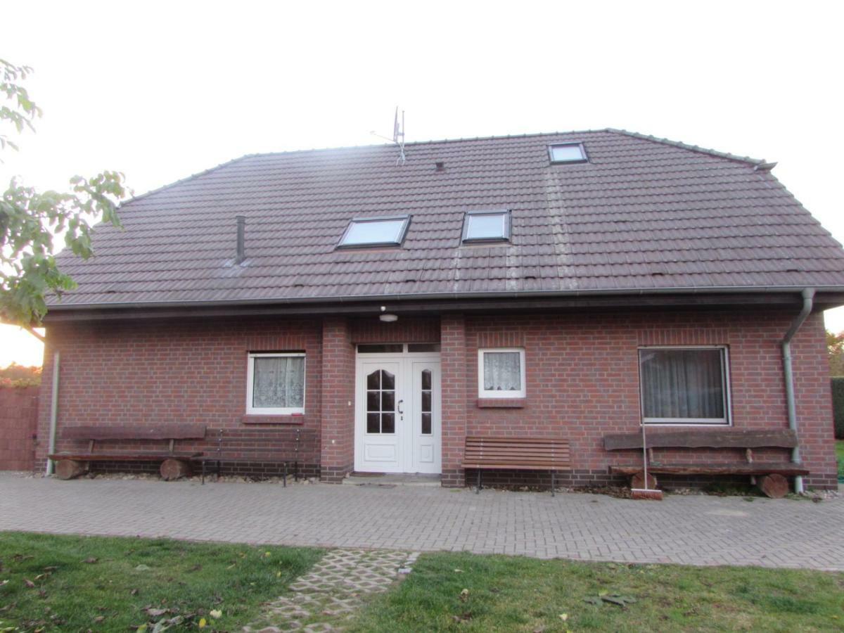 Ferienhaus Mit 2 Fewo In Mecklenburg Appartamento Wesenberg Esterno foto