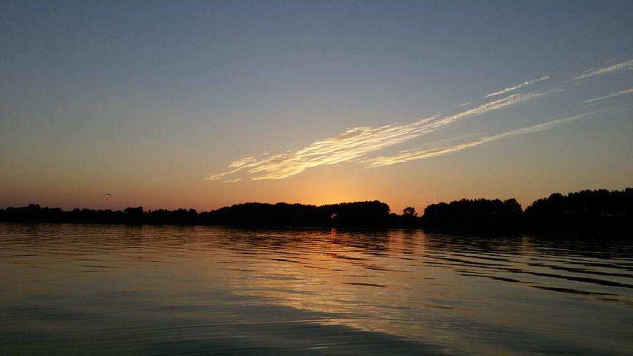 Ferienhaus Mit 2 Fewo In Mecklenburg Appartamento Wesenberg Esterno foto