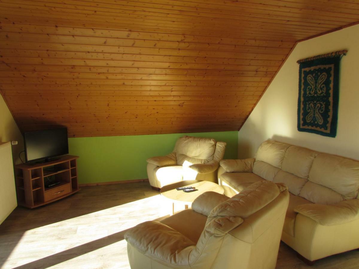 Ferienhaus Mit 2 Fewo In Mecklenburg Appartamento Wesenberg Esterno foto