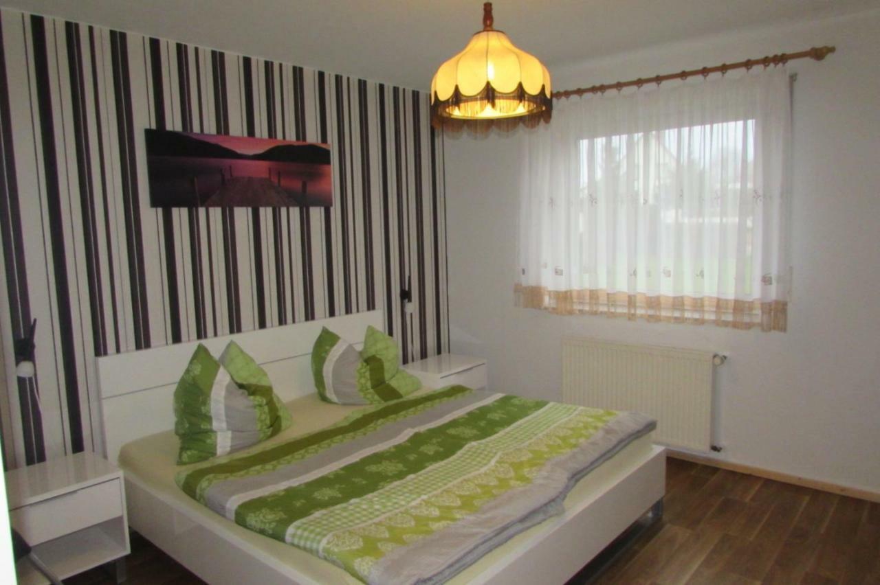 Ferienhaus Mit 2 Fewo In Mecklenburg Appartamento Wesenberg Esterno foto